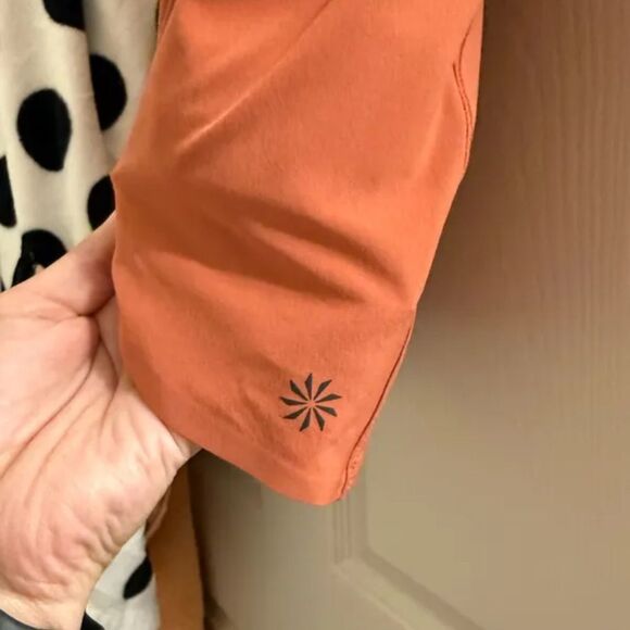 Athleta Run With It 14" Skort in Clay Orange Size Small - Picture 5 of 6